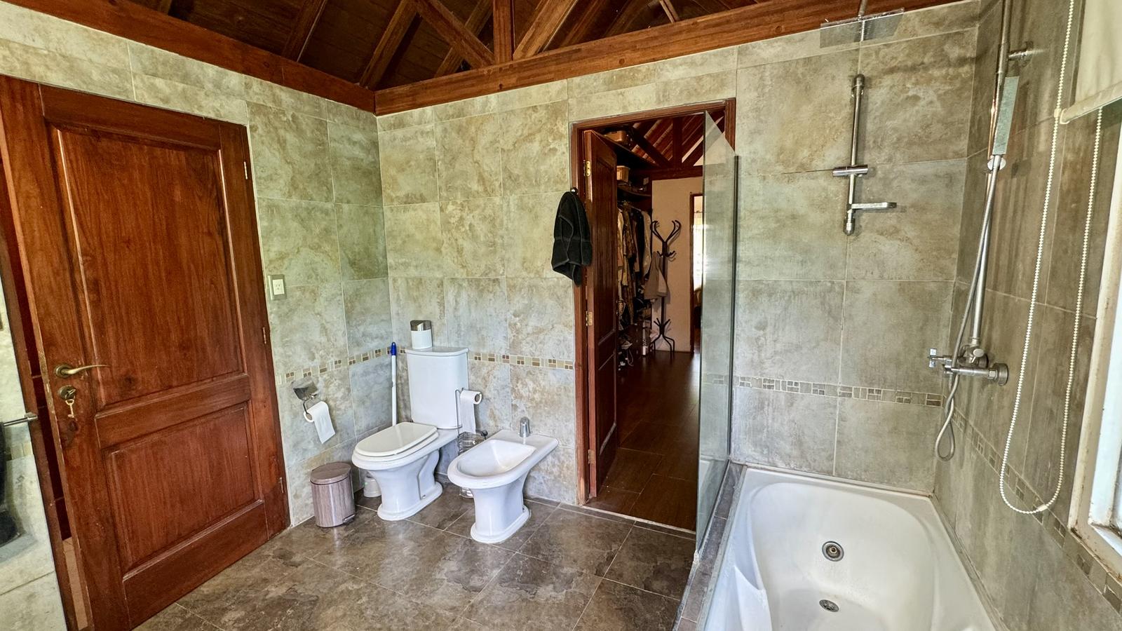 Dormitorio principal con vestidor